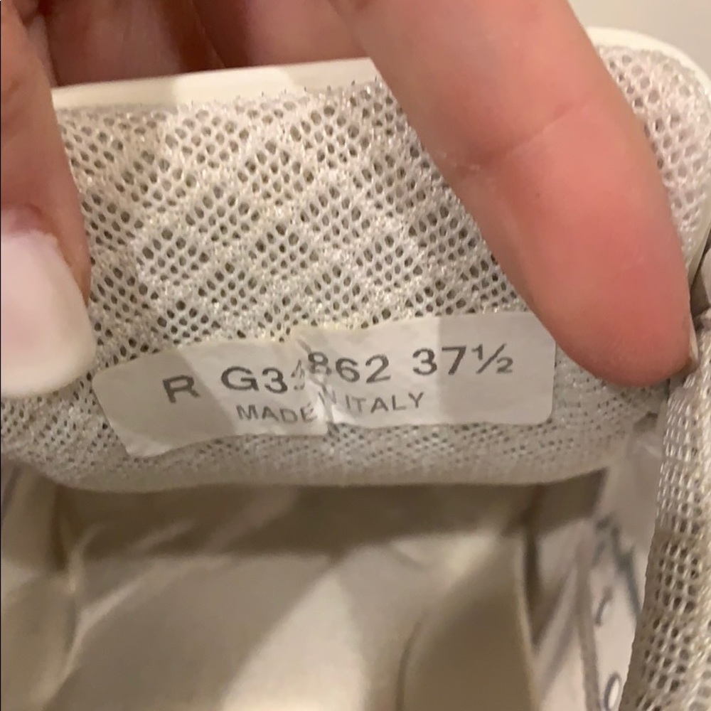 ✨SOLD✨ Rare Chanel SS18 Sneakers -As seen on Kylie - Picture 9 of 9